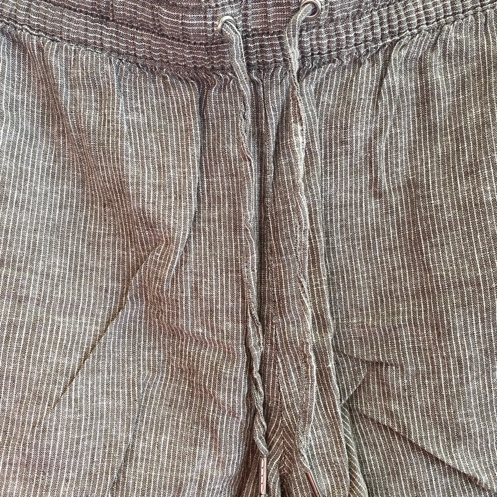 Light Gray Striped Linen-blend Drawstring Shorts - Picture 3 of 8